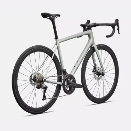 Aethos 2 Expert Ultegra Di2 road bike with Roval C38 carbon wheels