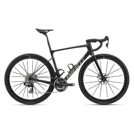 Giant Defy Advanced SL 0 endurance road bike in Arctic Light/Chrome