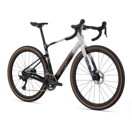 Giant Revolt Advanced 0 SE with Shimano GRX RX-820 drivetrain