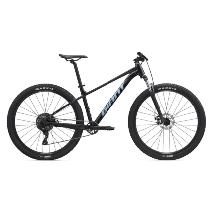 Giant Talon 4 cross country mountain bike in Black