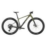 SCOTT Scale Gravel 20 Bike in kaki green and carbon black