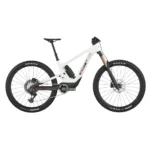 SCOTT Voltage 900 Tuned Bike in Carbon Black and Pastel White